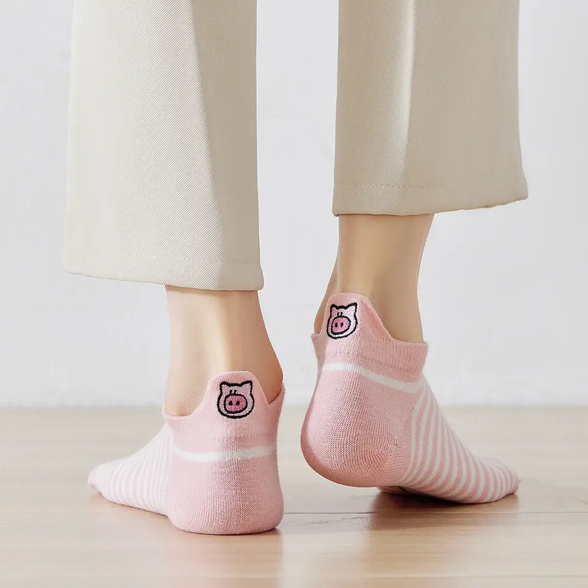 Chaussettes en coton pour femme, languette arrière brodée d'une petite tête de cochon