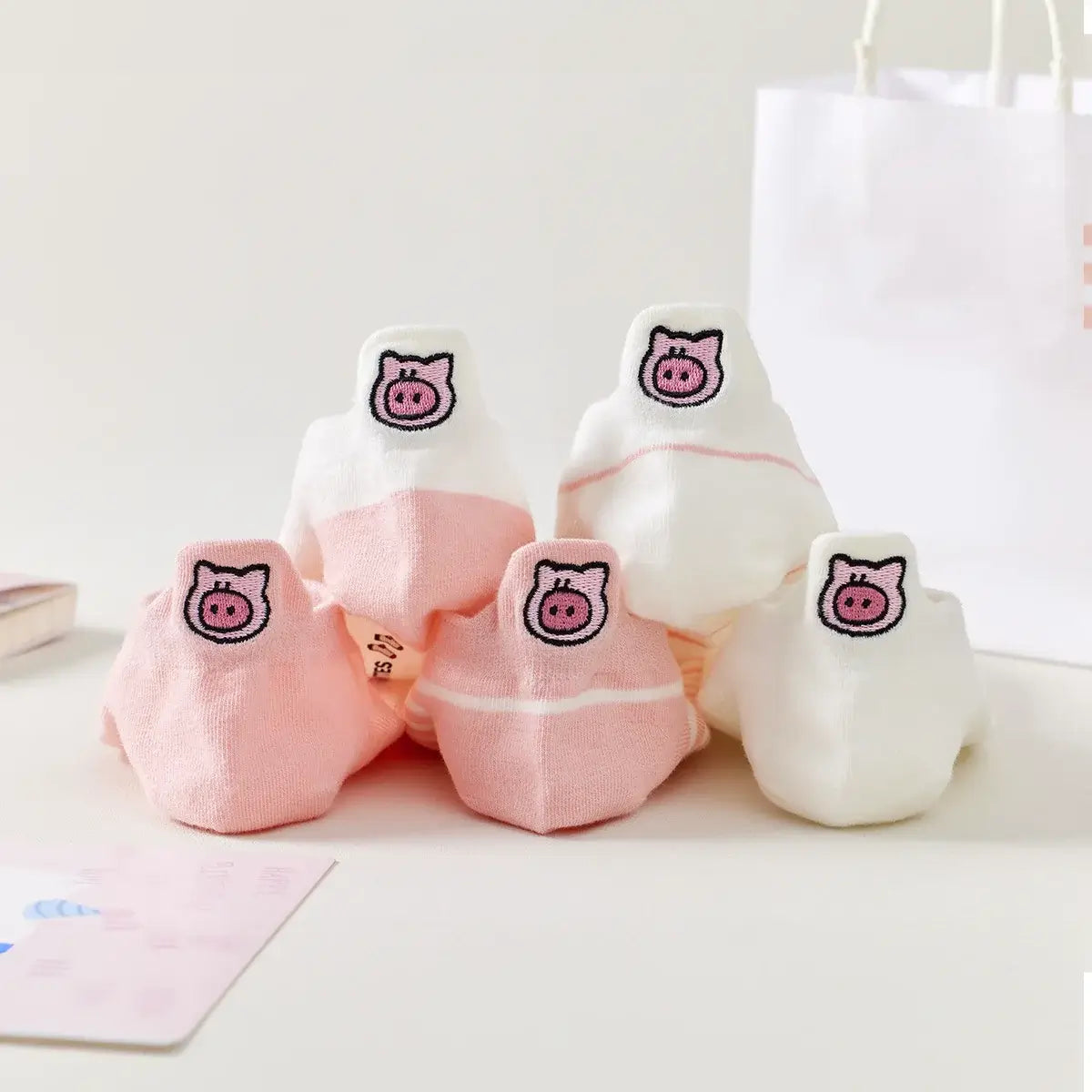 Chaussettes en coton pour femme, languette arrière brodée d'une petite tête de cochon