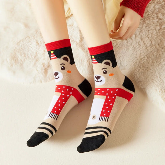 Chaussettes de Noël motif ours avec écharpe coloris noir beige et rouge