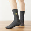 Chaussettes hautes pour homme. Motif brodé Hamburger. Fond gris chiné foncé. Idéales pour les gourmands.