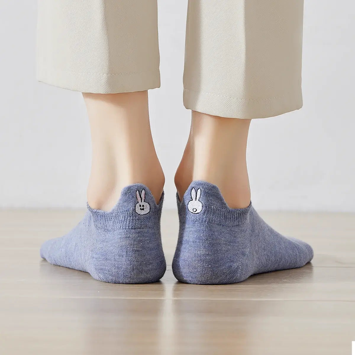Chaussettes bleu en coton à languette lapin pour femme | Chaussettes confortables et élégantes | Idéales pour le quotidien ou les occasions spéciales | Disponibles en plusieurs couleurs