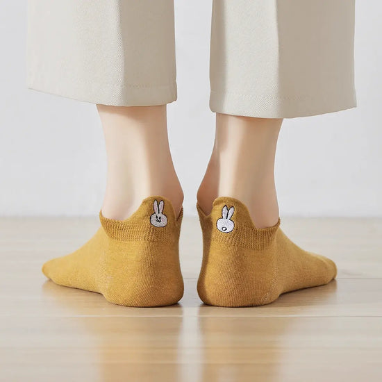 Chaussettes jaune en coton à languette lapin pour femme | Chaussettes confortables et élégantes | Idéales pour le quotidien ou les occasions spéciales | Disponibles en plusieurs couleurs