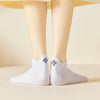 Chaussettes blanches motif de noël, languette brodée : Père Noël, bonhomme de neige, flocon, sapin