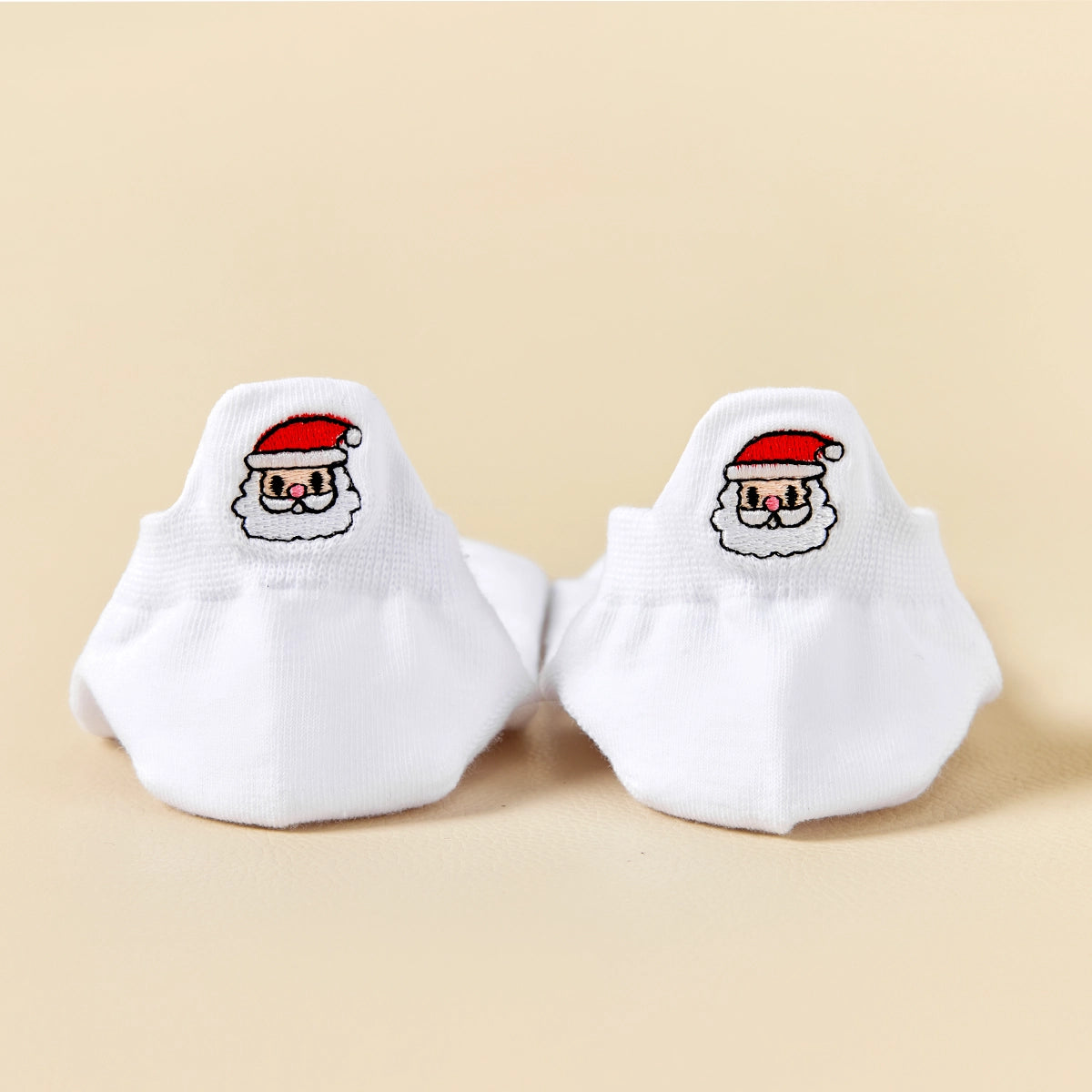 Chaussettes blanches motif de noël, languette brodée : Père Noël, bonhomme de neige, flocon, sapin