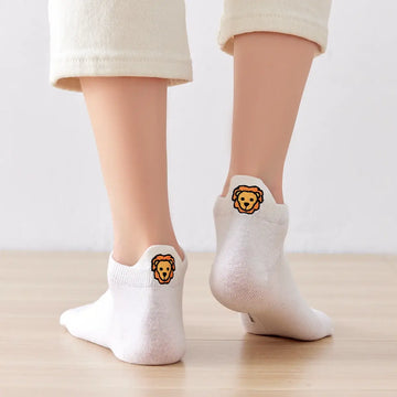 Chaussettes blanches en coton à languette safari à motif animaux pour femme | Chaussettes douces et respirantes | Un cadeau parfait pour les femmes de tous âges | Disponibles à un prix abordable.