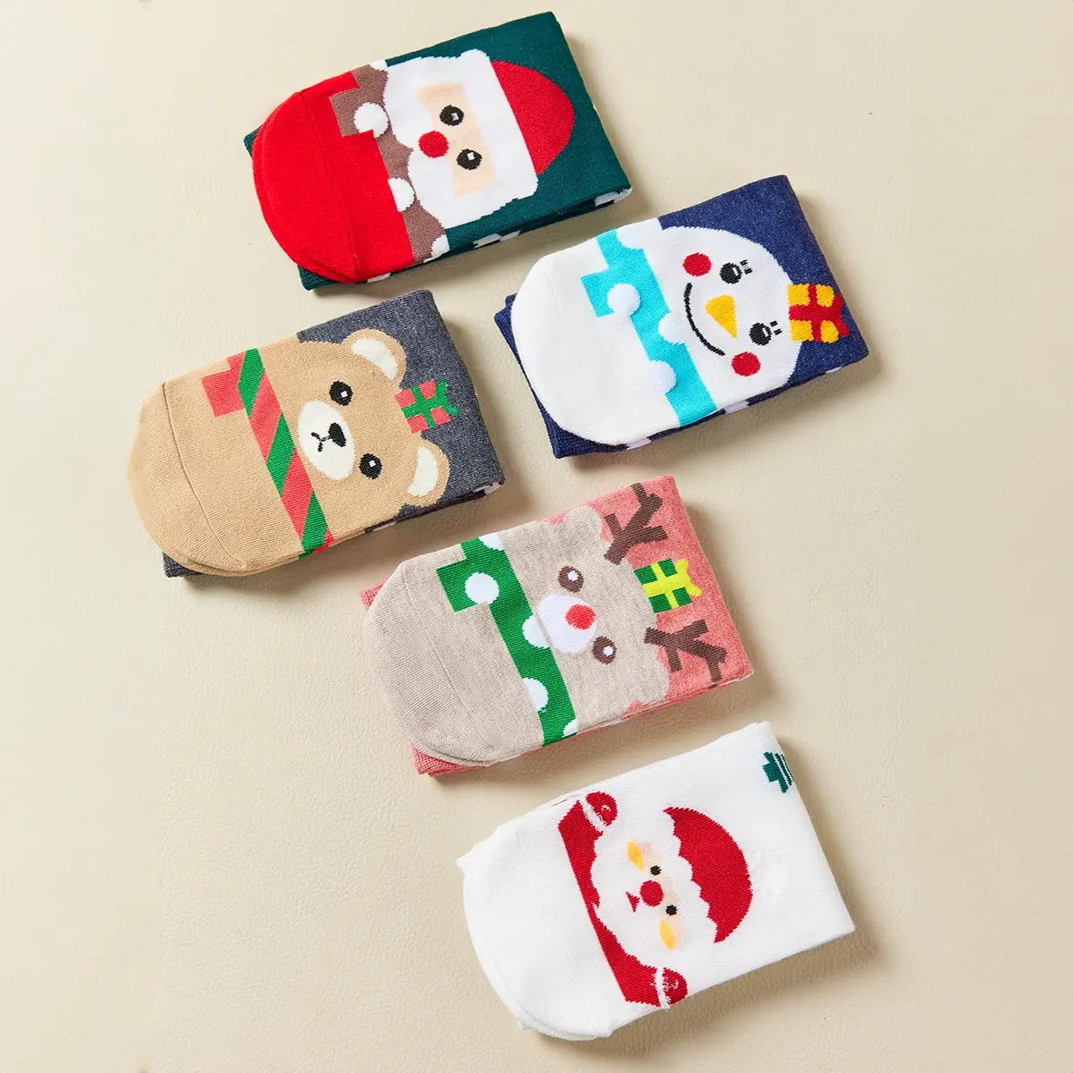Lot de 5 chaussettes hautes de Noël coeur, motifs Père Noël, Renne, Bonhomme de Neige et Ours