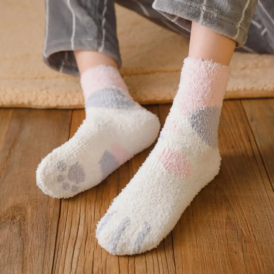 Chaussettes rose hiver longues en coton à motif patte de chats pour femmes | Chaussettes douces et confortables | Fabriquées à partir de matériaux de haute qualité | Un cadeau parfait pour les femmes de tous âges | Disponibles en différentes tailles et couleurs