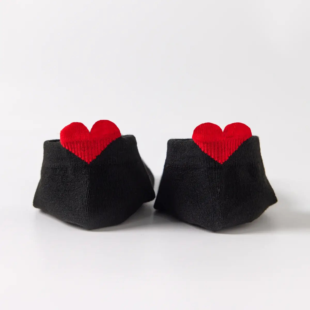 Chaussettes noires en coton unis Coup de Coeur pour femme | Chaussettes douces et respirantes | Un cadeau parfait pour les femmes de tous âges | Disponibles à un prix abordable.