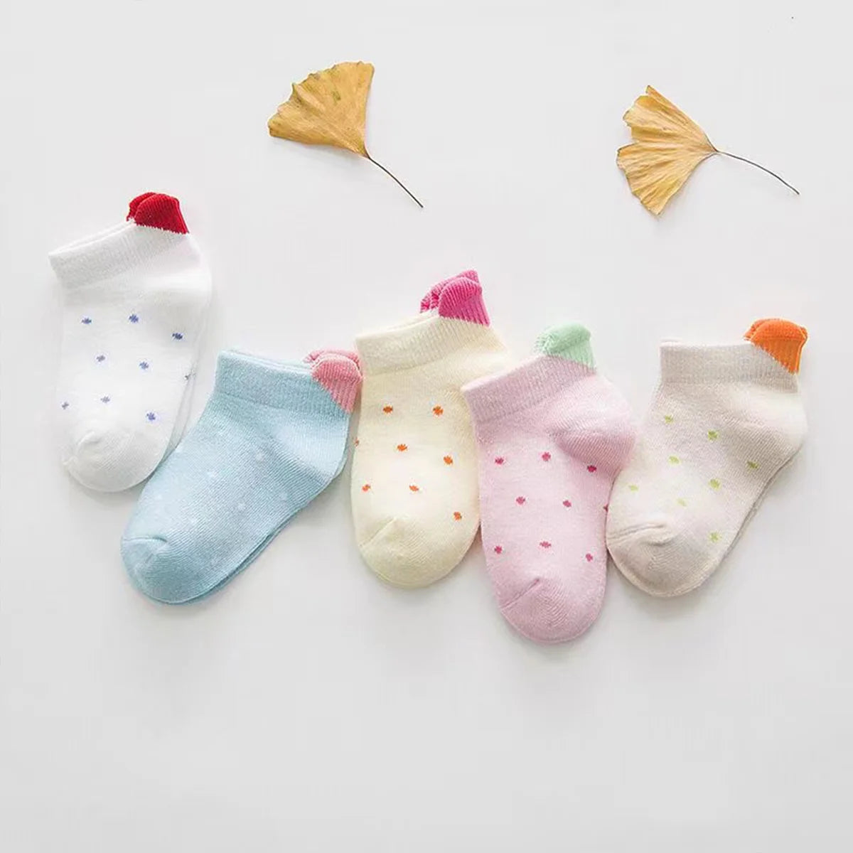 Lot de chaussettes enfants longues en coton avec des petites languettes coeur | Chaussettes confortables et élégantes | Idéales pour les enfants | Disponibles en plusieurs couleurs et tailles
