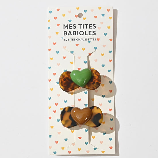 Lot de 2 barrettes nœud cœur avec pince croco de 4 cm. Deux assortiments au choix, accessoire cheveux tendance, idéal à offrir ou à s'offrir.