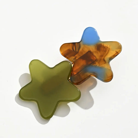 Barrette étoile enfant en pince croco : accessoire cheveux pratique et tendance. Idéale pour fille, maintien doux, parfaite idée cadeau originale.