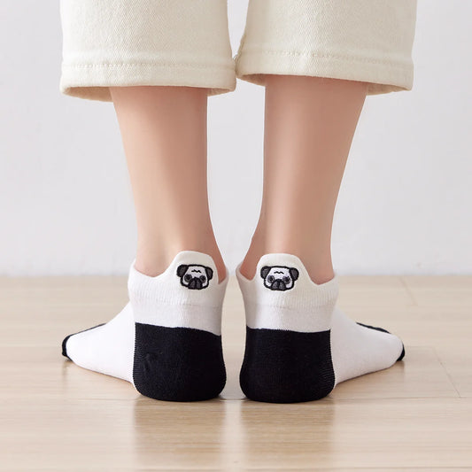 Chaussettes en coton pug à languette chien pour femme | Chaussettes confortables et élégantes | Idéales pour le quotidien ou les occasions spéciales | Disponibles en plusieurs couleurs 