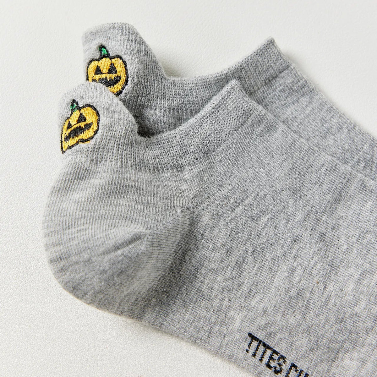 Chaussettes halloween en coton à languette pour femme | Chaussettes confortables et élégantes | Idéales pour le quotidien ou les occasions spéciales | Disponibles en plusieurs couleurs et tailles