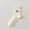 Chaussette femme crème vendue à l’unité avec broderie chien ou chat. Maille douce, bord roulotté et taille unique 35-41. Confort et fantaisie garantis.