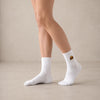 Chaussettes blanc adultes en coton avec un burger brodé | Chaussettes abordables et de haute qualité | Un excellent choix pour les adultes qui aiment la nourriture et les burgers |