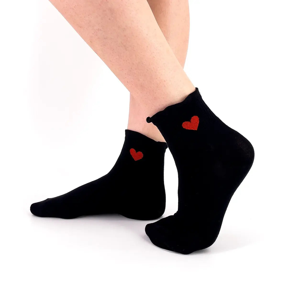 Chaussette haute avec cœur brodé et bord volanté dentelle