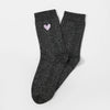 Chaussettes hautes noir fil lurex argenté, coeur brodé mauve, jaune ou rouge 
