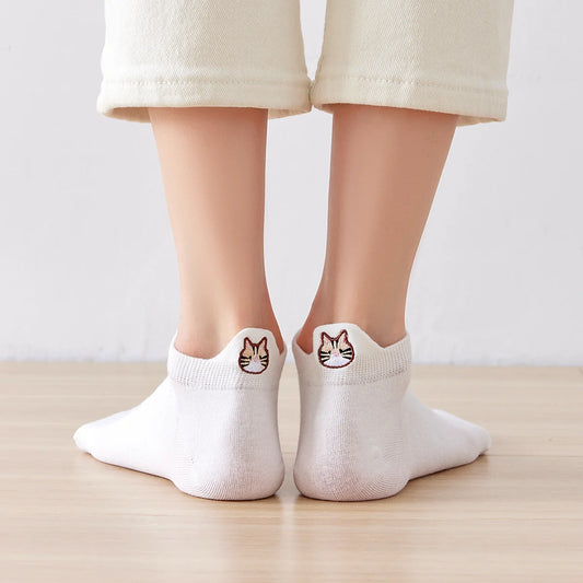 Chaussettes blanches en coton à languette chat pour femme | Chaussettes confortables et élégantes | Idéales pour le quotidien ou les occasions spéciales | Disponibles en plusieurs couleurs et tailles