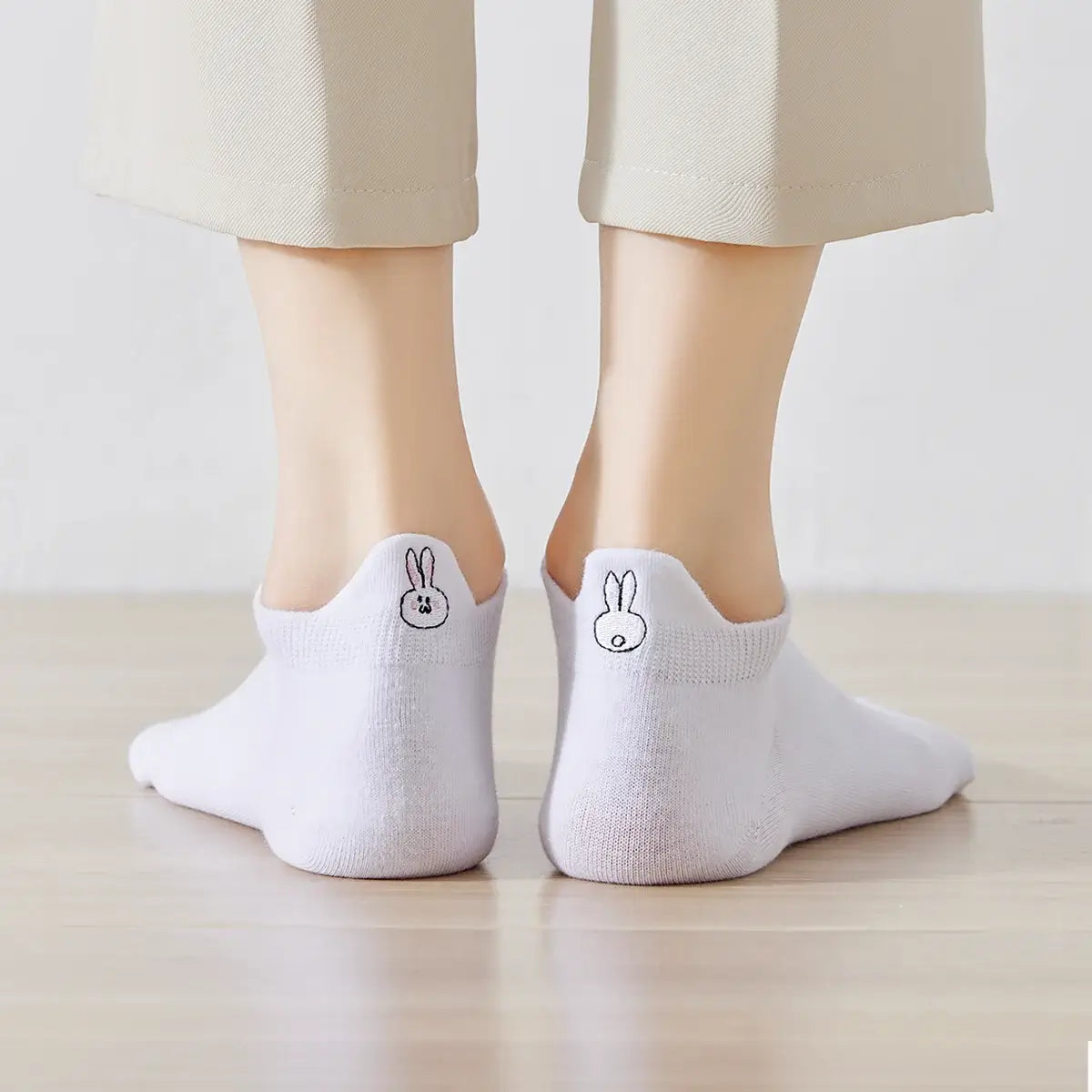 Rabbit Tongue Socks White 35-41 - Main Image