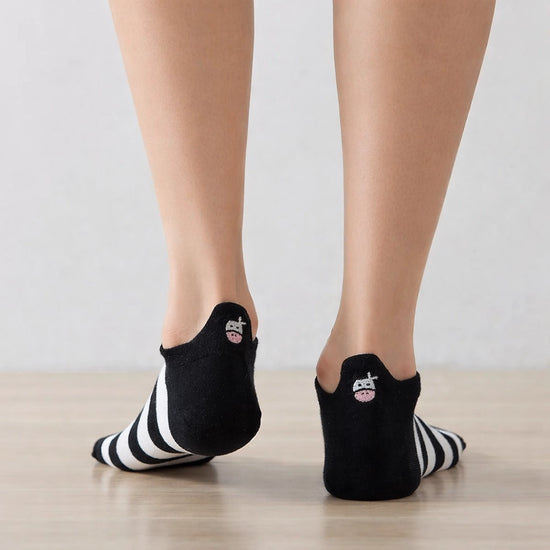 Chaussettes en coton à languette à motif vaches pour femme | Chaussettes élégantes et confortables | Disponibles en plusieurs couleurs.