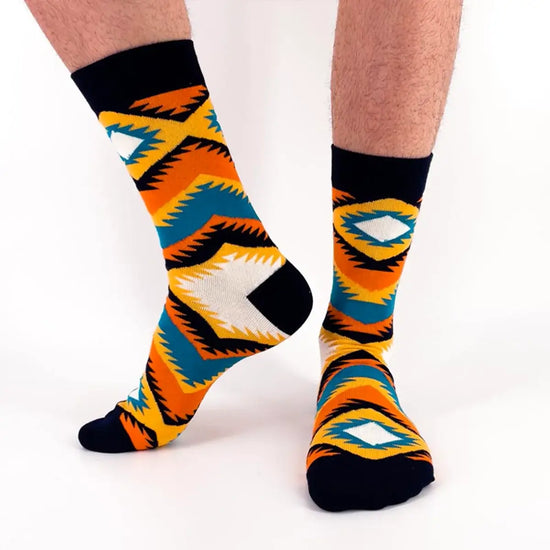 Chaussettes longues en coton à motif pour adultes | Chaussettes élégantes et intemporelles | Conviennent aux activités quotidiennes et aux occasions spéciales | Disponibles en différentes tailles et couleurs