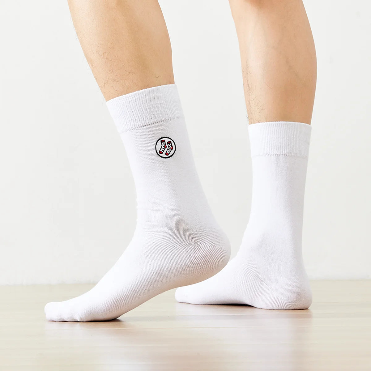 Coffret 4 paires de chaussettes longues mixtes en coton doux. Deux tailles, 5 coloris intemporels. Confort, qualité et style TitesChaussettes.
