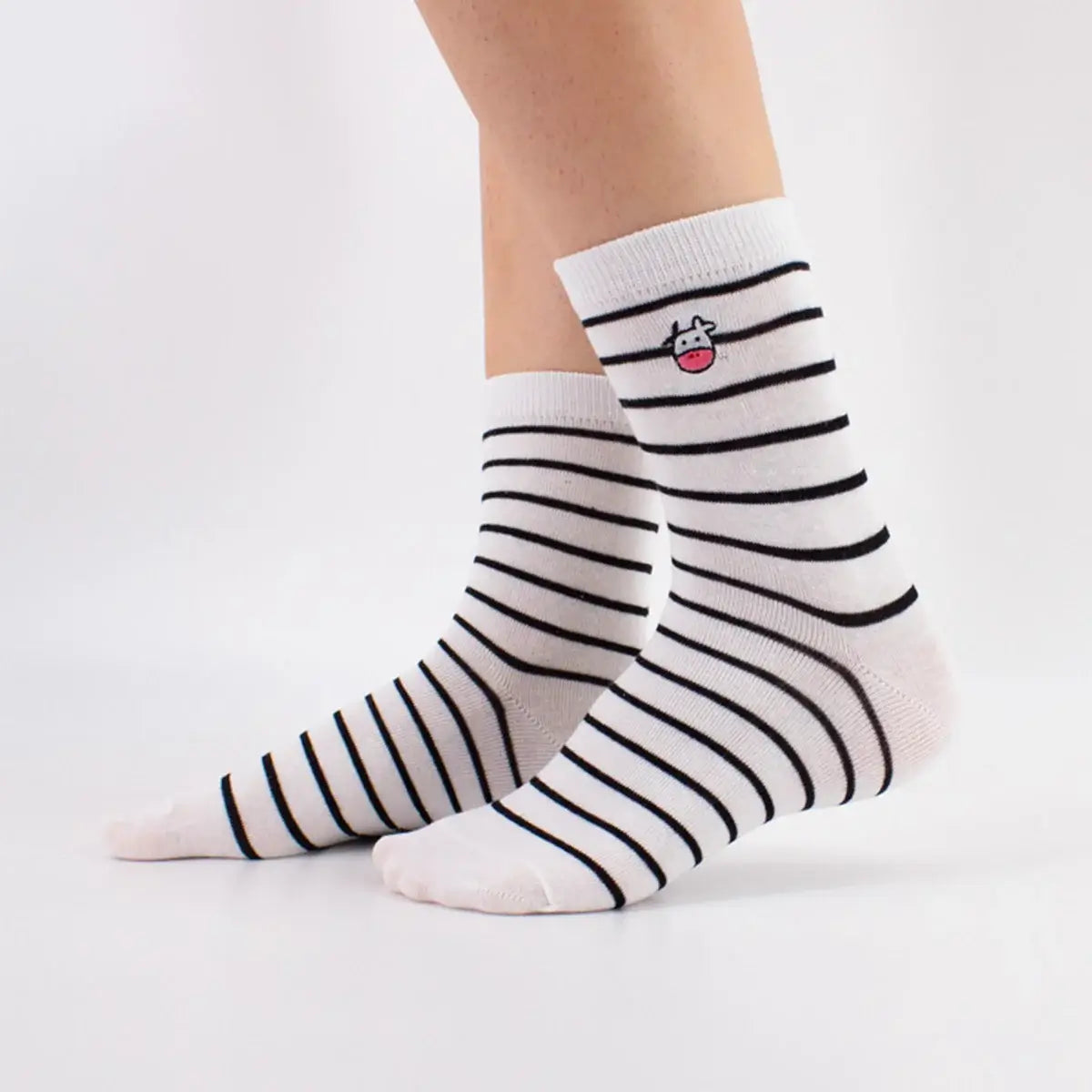 Chaussettes montante, fines rayures, tête de vache brodée sur le côté