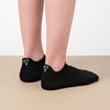 Lot de 5 chaussettes femme à languette avec broderies sororité. Symboles Girl Power, cœur-mains, féminin. Taille 35-41. Douces, confortables, engagées.