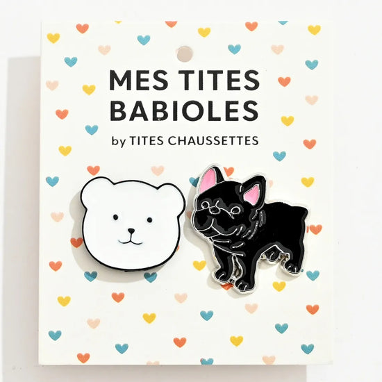 Lot de 2 pin's bulldog noir et tête d'ours blanc.