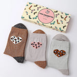 Lot de 3 chaussettes lurex, pointe et talon contrastés, coeur imprimé léopard sur le côté. 