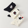 Lot de 3 chaussettes hautes à motif chat. Confortables, douces et originales, elles apportent une touche ludique à vos tenues. Taille unique 35-41.