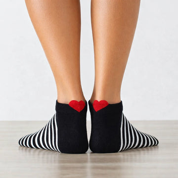 Lot de Chaussettes rayure en coton à motif cœur marine pour femme | Chaussettes douces et respirantes | Un cadeau parfait pour les femmes de tous âges | Disponibles à un prix abordable.