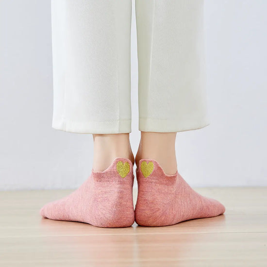 Chaussettes rose en coton à languette cœur doré pour femme | Chaussettes confortables et élégantes | Idéales pour le quotidien ou les occasions spéciales | Disponibles en plusieurs couleurs