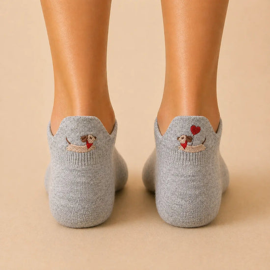 Coffret Fête des Mères : 3 chaussettes fantaisie. Cadeau original, édition limitée, confortable et prêt à offrir. Idéal pour maman.