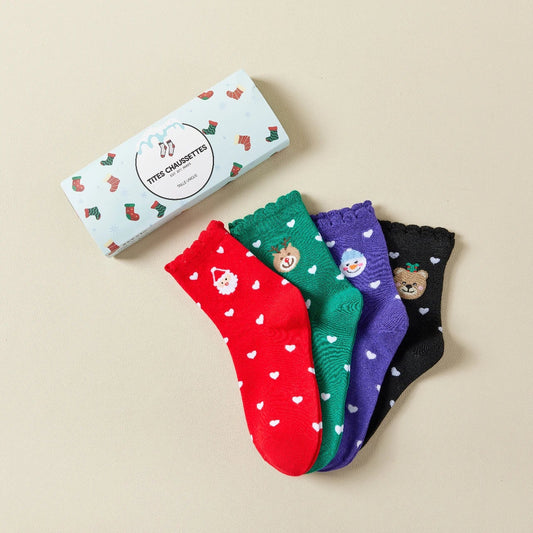 Lot de 4 chaussettes de noël, personnages de noël (père noël, cerf, bonhomme de neige, ourson), motif petits coeurs, finition feston