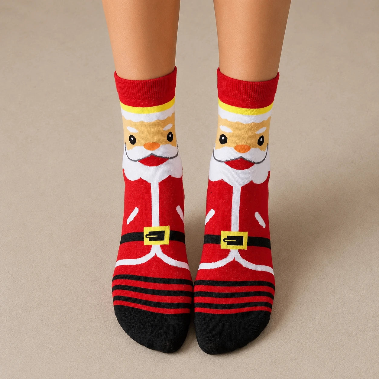 Coffret de 4 chaussettes hautes costume de Noël : Père Noël, Bonhomme de Neige, Renne et Ours