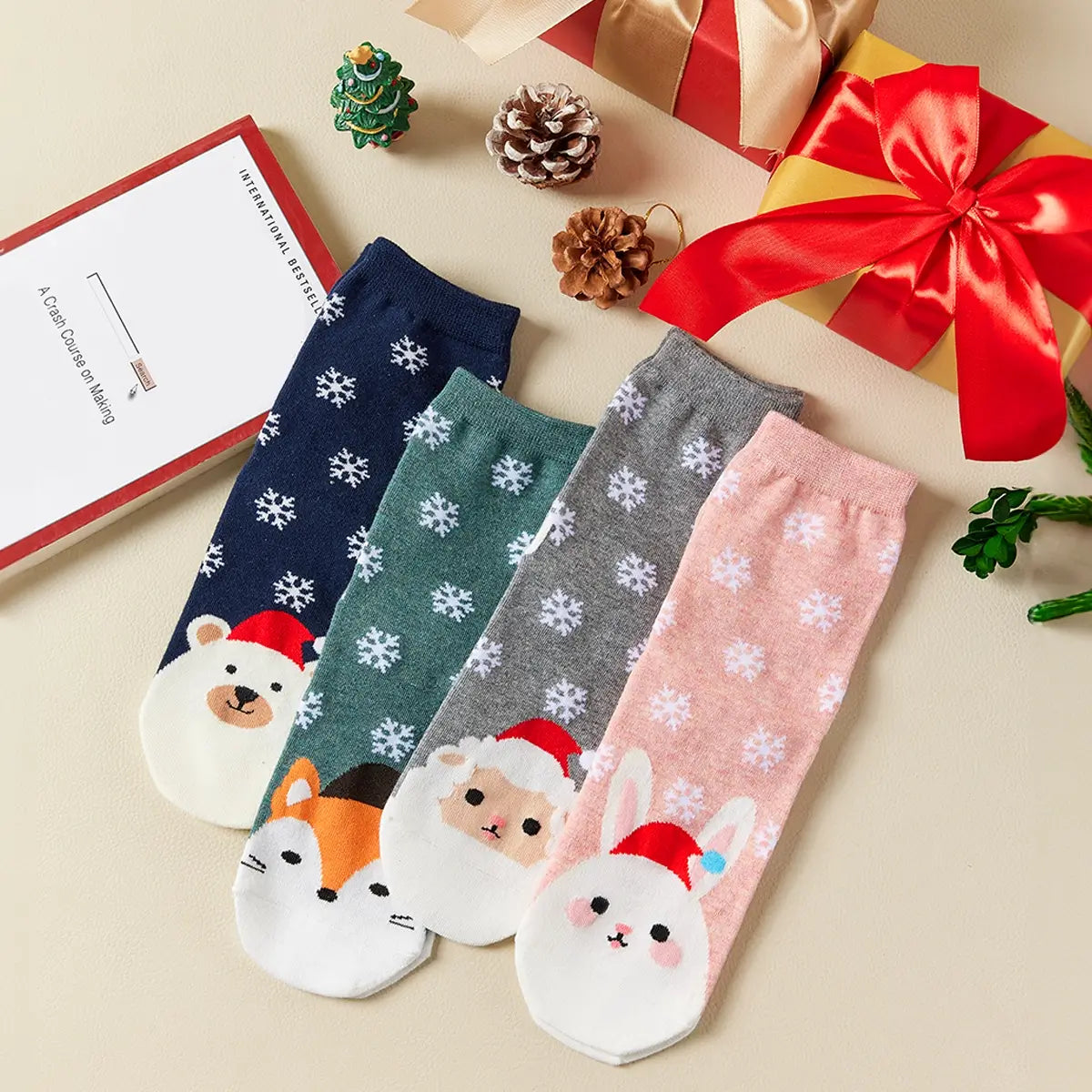 Lot de chaussettes de noël motif flocons et tête d'animal portant un bonnet de noël : ours, renard, mouton, lapin