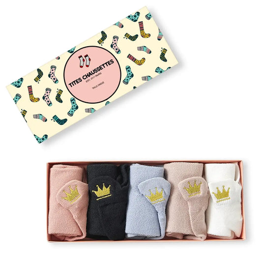 Lot de 5 chaussettes avec languette et couronne dorée.