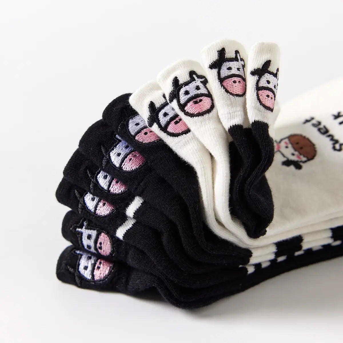 Chaussettes en coton à languette à motif vaches pour femme | Chaussettes élégantes et confortables | Disponibles en plusieurs couleurs.