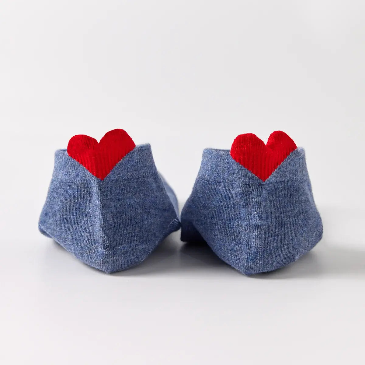 Lot de 5 socquettes unies avec languette cœur brodé.