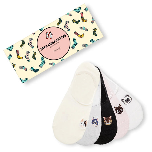 Lot de 5 socquettes invisibles. Coloris variés (blanc, noir, beige, rose, gris clair).  Tête de chat brodée sur l'avant du pied. Coffret carton, idéal pour offrir. 