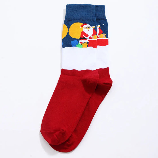 Chaussettes de Noël homme vendues à l’unité. Trois modèles festifs au choix : Père Noël, bonhomme de neige ou rouge décoré. Taille 38-45, confortables.