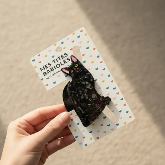 Pince cheveux chat femme en acétate noire, 8 cm. Accessoire coiffure original et élégant, idéal pour cheveux fins à normaux, usage quotidien.