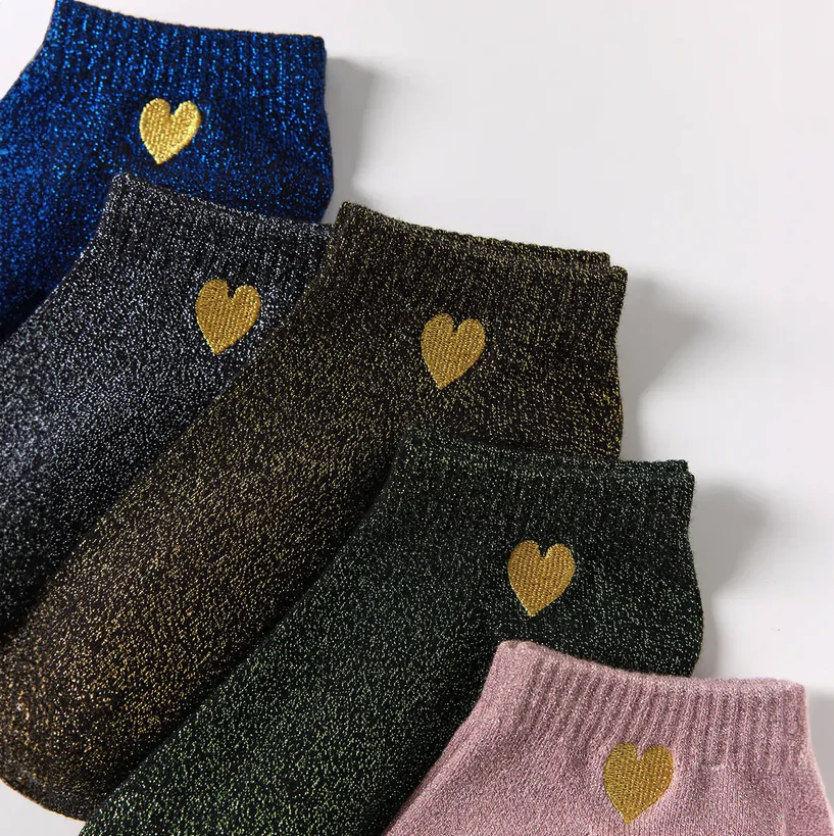 Chaussettes lurex à paillette à motif coeur doré pour femmes | Chaussettes douces et confortables | Fabriquées à partir de matériaux de haute qualité | Un cadeau parfait pour les femmes de tous âges