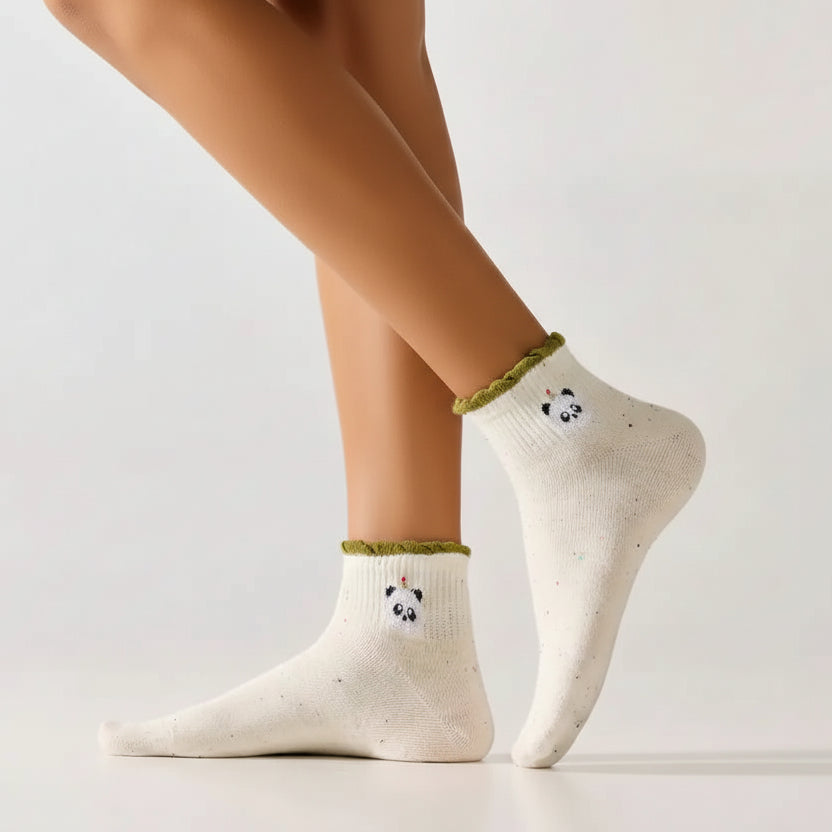 Lot de 5 chaussettes basses à motifs animaux, fond beige, languette anti-frottement, matière douce et stretch. Taille unique 35-41.