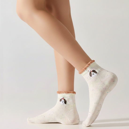 Lot de 5 chaussettes basses à motifs animaux, fond beige, languette anti-frottement, matière douce et stretch. Taille unique 35-41.