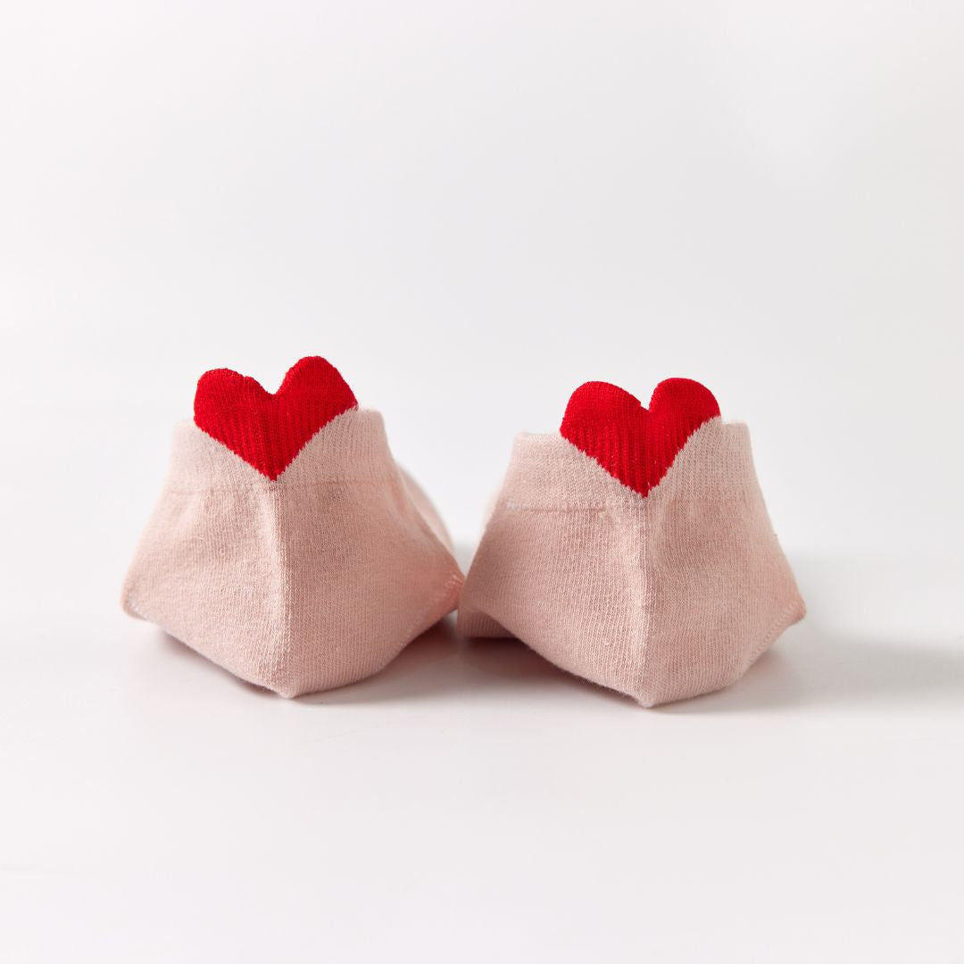 Lot de 5 socquettes unies avec languette cœur brodé.